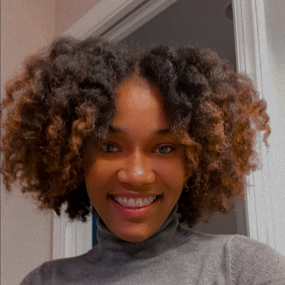 Meet your Posher, Saralla